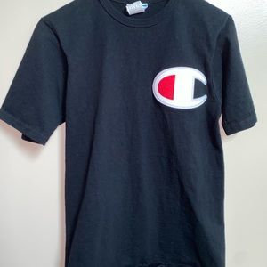 Women’s black champion C t-shirt